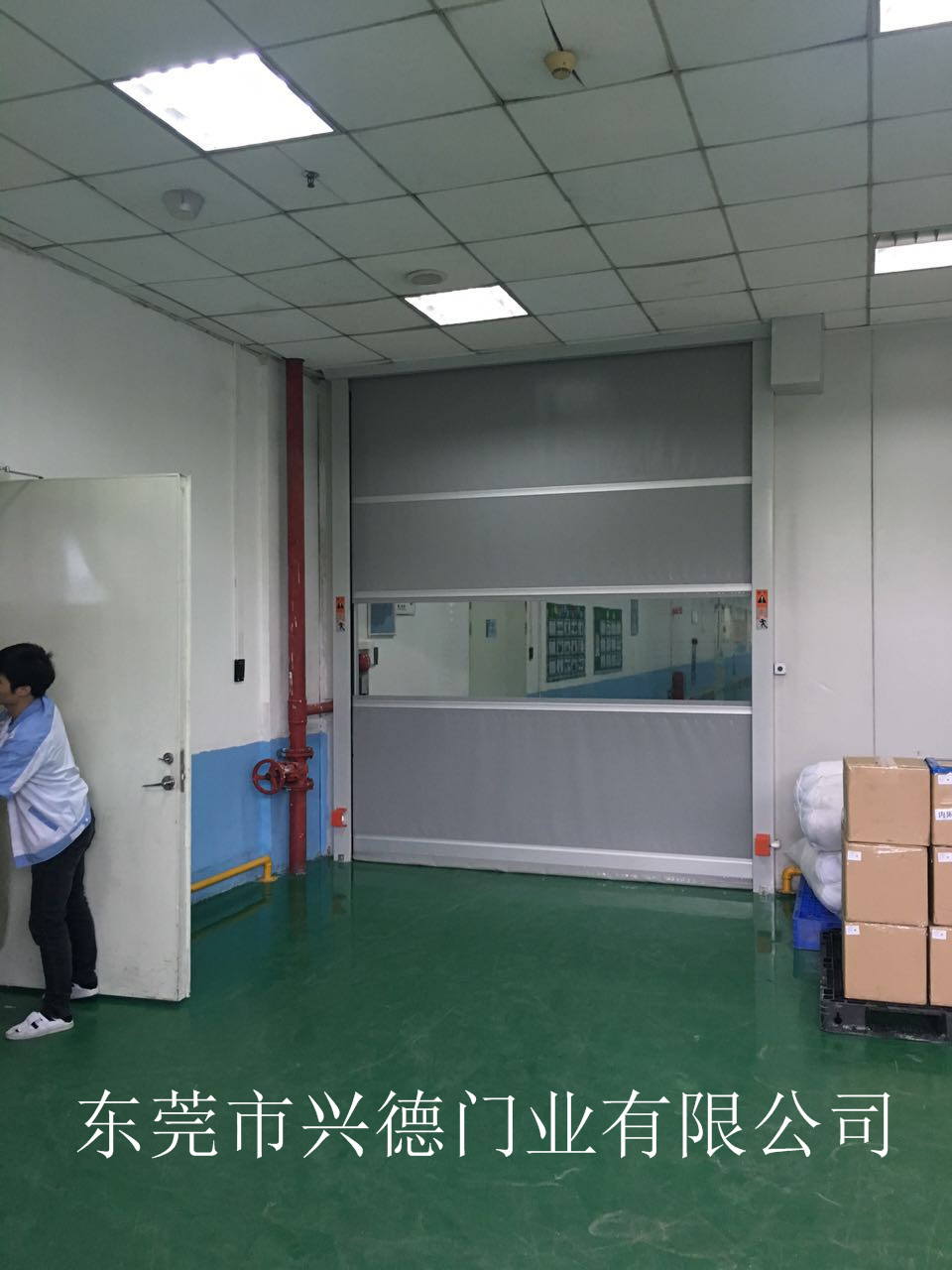 什么生產廠家定做硬質快速卷簾門質量好？